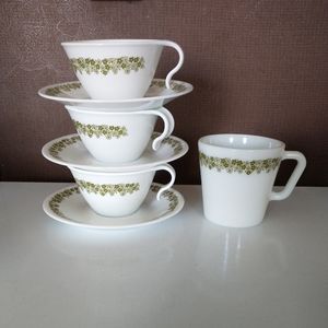 Corelle Spring Blossom Crazy Daisy CUPS & Saucers